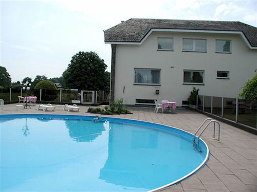 Roannay - Francorchamps Hotel Exterior photo